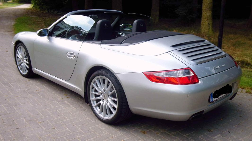 Porsche 911 type 997 Carrera 2 Cabrio